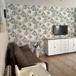 Con Piscina Вендрель