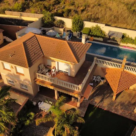 Villa Con Piscina