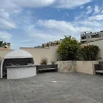 Vila Con Piscina *