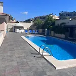 Con Piscina *