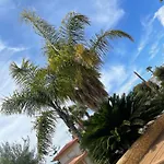 Vila Con Piscina *