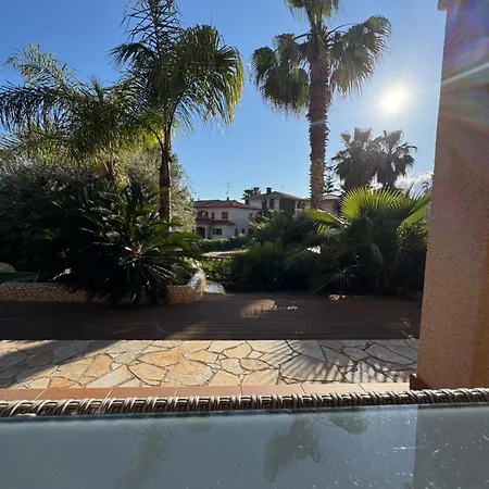 Villa Con Piscina *
