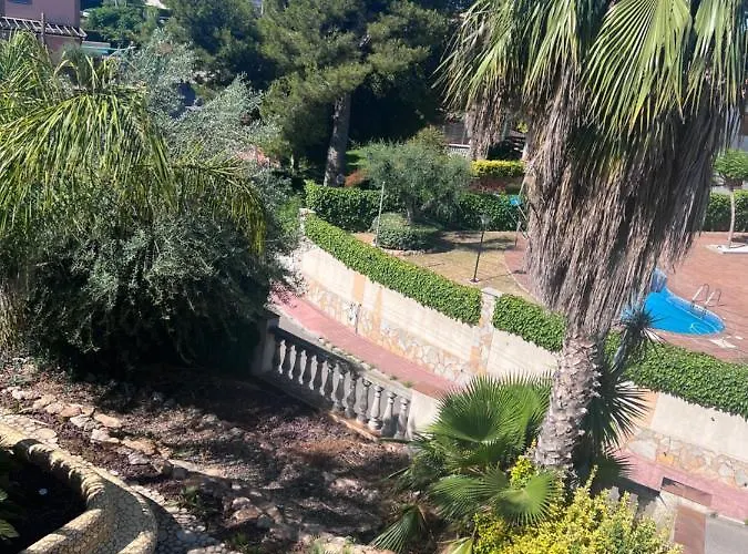 Villa Con Piscina *