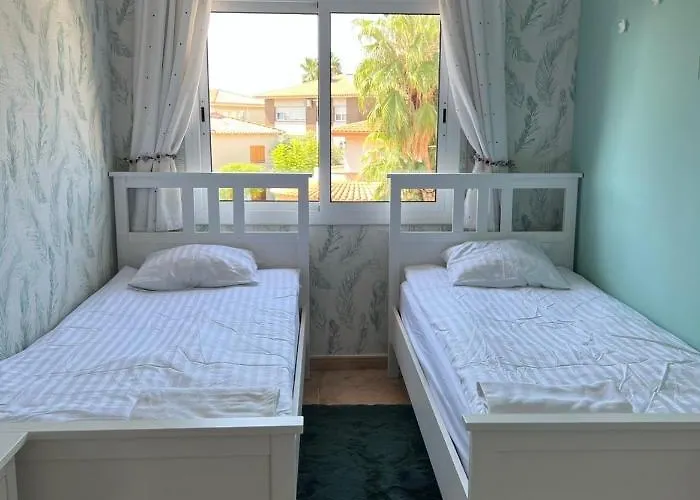 Villa Con Piscina *