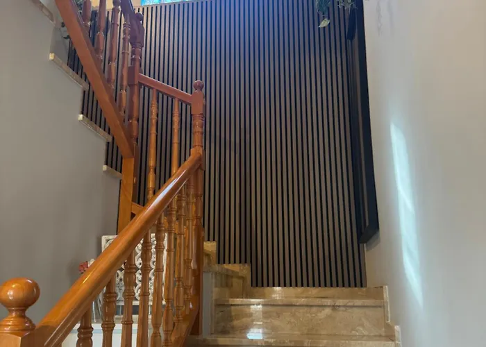 Con Piscina Villa